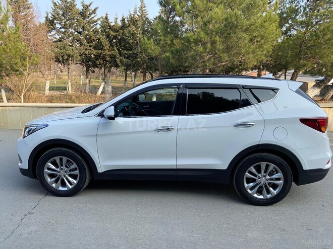 Hyundai Santa Fe-6