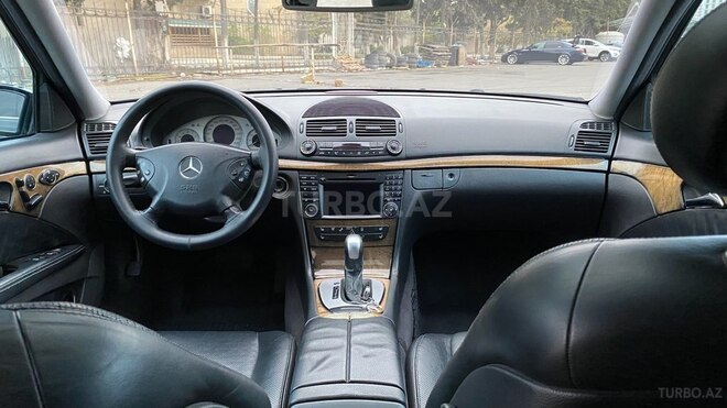 Mercedes E 320 2002, 323,000 km - 3.2 l - Bakı