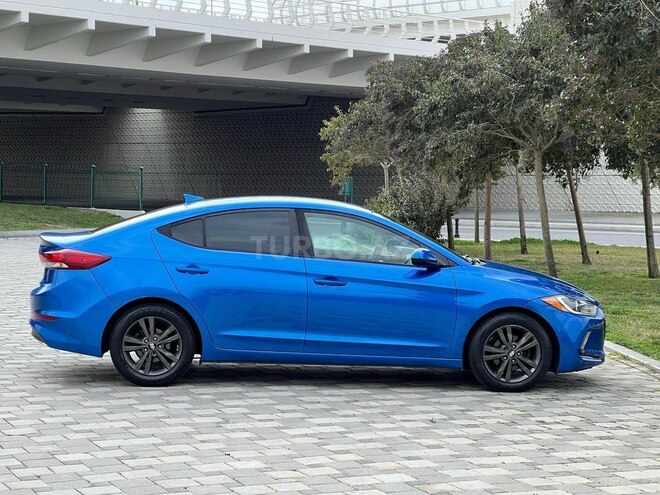 Hyundai Elantra 2017, 73,000 km - 2.0 l - Bakı