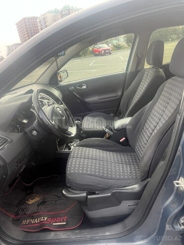 Renault Megane-10