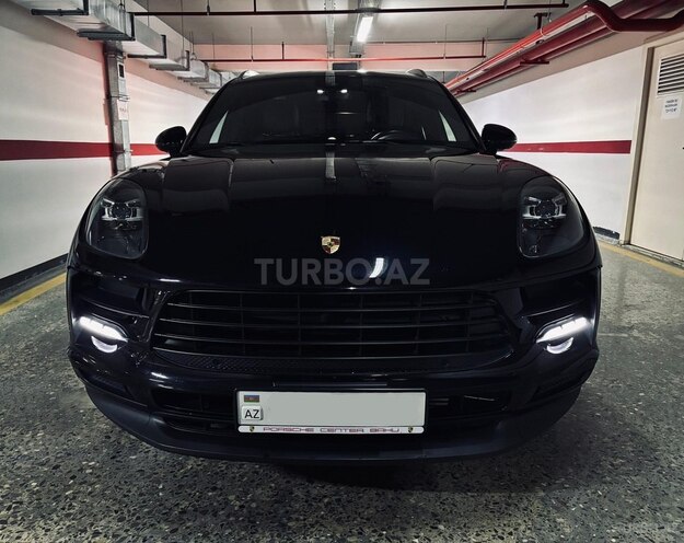 Porsche Macan-1