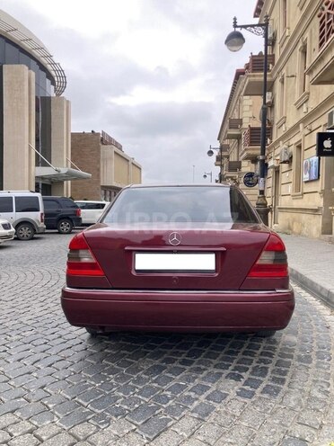 Mercedes C 180 1995, 324,323 km - 1.8 l - Bakı