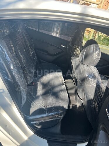 Kia Cerato-11