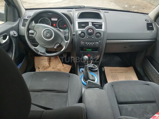 Renault Megane-7