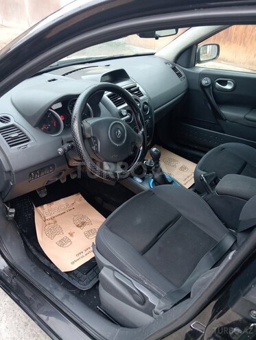 Renault Megane-10