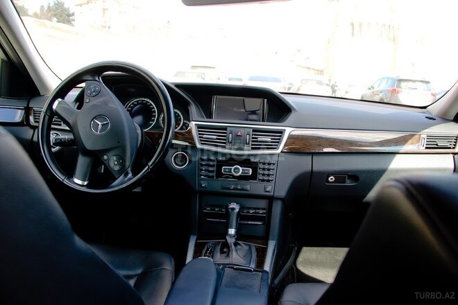 Mercedes E 200 2011, 196,125 km - 1.8 l - Bakı