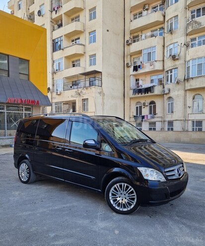 Mercedes Viano-5