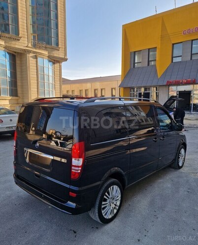 Mercedes Viano-6