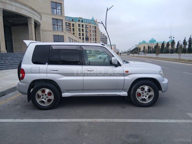 Mitsubishi Pajero io 2002, 294,000 km - 2.0 л - Sumqayıt
