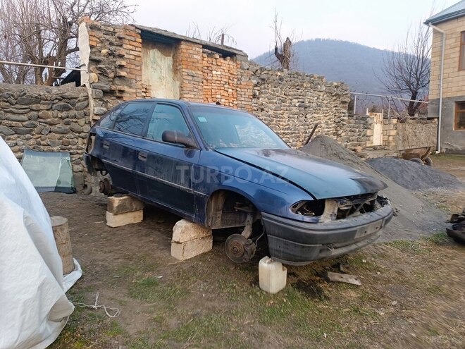 Opel Astra 1994, 111,000 km - 1.7 l - Zaqatala