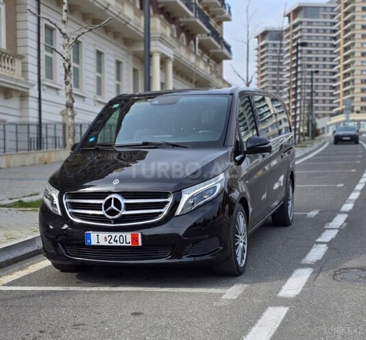 Mercedes V 220 2017, 236,800 km - 2.2 л - Bakı