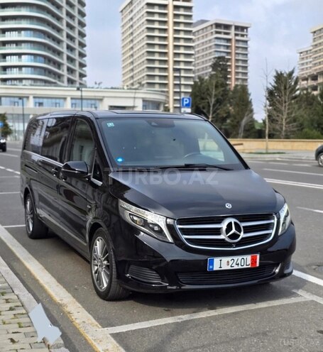 Mercedes V 220 2017, 236,800 km - 2.2 л - Bakı