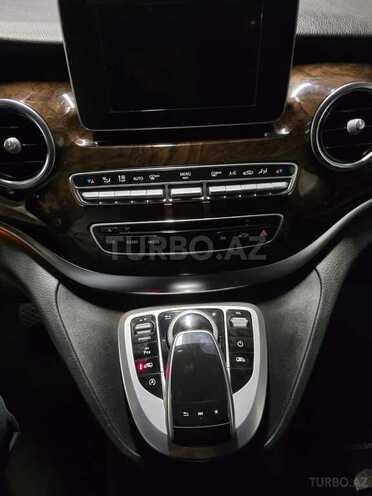 Mercedes V 220 2017, 236,800 km - 2.2 л - Bakı