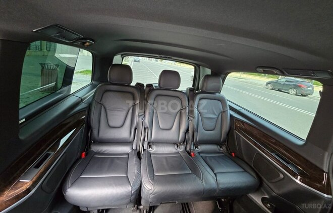 Mercedes V 220 2017, 236,800 km - 2.2 л - Bakı