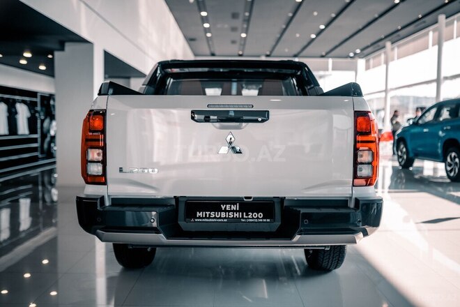 Mitsubishi L200-6