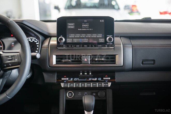 Mitsubishi L200-15
