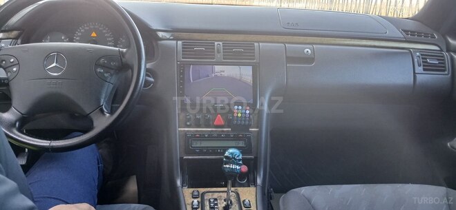 Mercedes E 240 2000, 325,678 km - 2.4 l - Tovuz