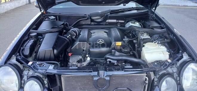 Mercedes E 240 2000, 325,678 km - 2.4 l - Tovuz