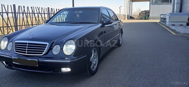 Mercedes E 240 2000, 325,678 km - 2.4 l - Tovuz