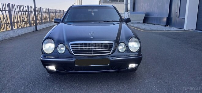 Mercedes E 240 2000, 325,678 km - 2.4 l - Tovuz