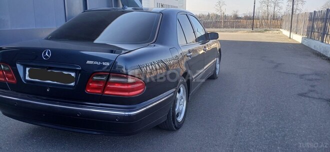 Mercedes E 240 2000, 325,678 km - 2.4 l - Tovuz