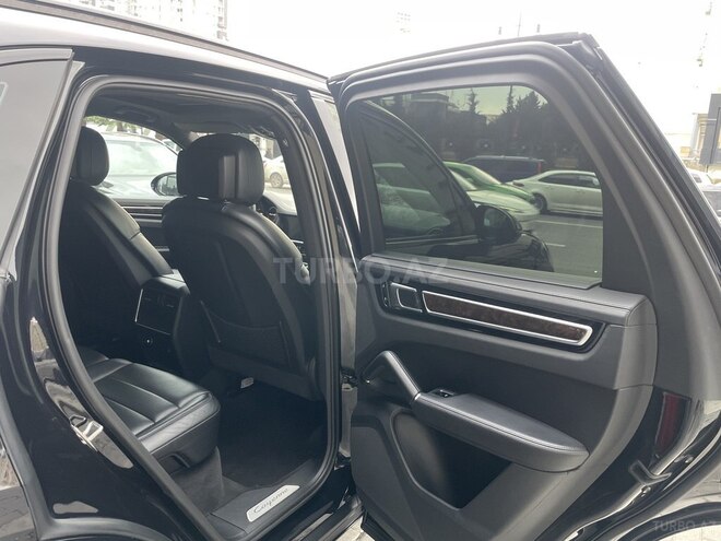 Porsche Cayenne S-22