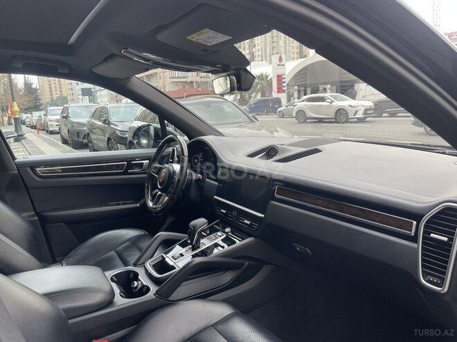 Porsche Cayenne S-15