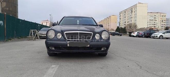 Mercedes E 220 d 1999, 322,413 km - 2.2 л - Sumqayıt