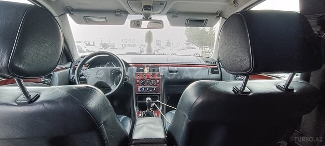 Mercedes E 220 d 1999, 322,413 km - 2.2 л - Sumqayıt
