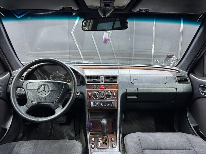 Mercedes C 180-9