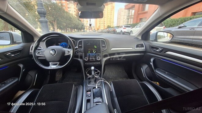 Renault Megane-13
