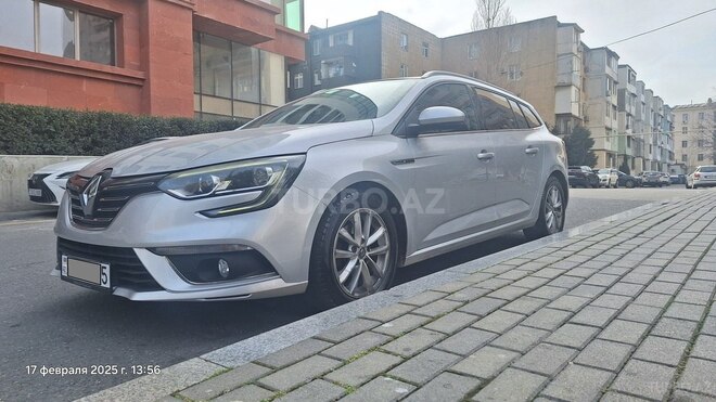 Renault Megane-12