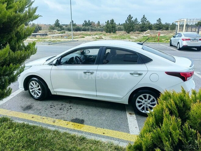 Hyundai Accent 2021, 130,000 km - 1.6 л - Bakı