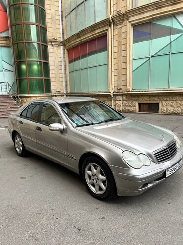Mercedes C 200 2002, 299,300 km - 1.8 l - Bakı