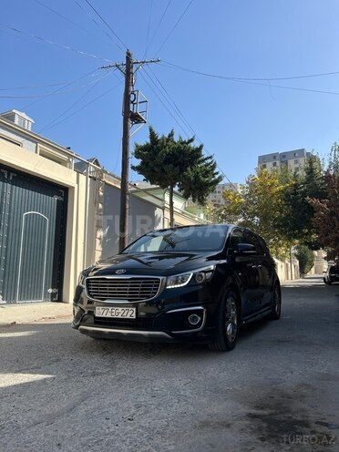 Kia Carnival-4