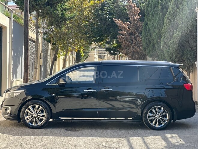 Kia Carnival-6