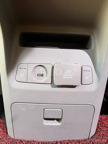Kia Carnival-8