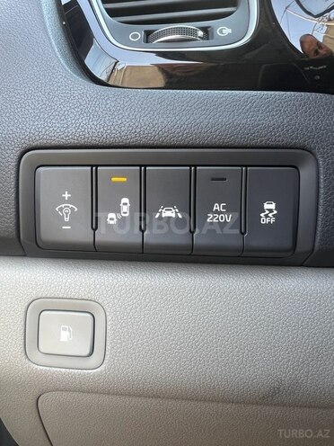 Kia Carnival-11