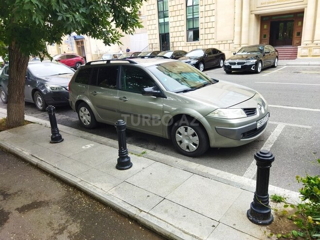 Renault Megane-2