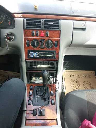 Mercedes E 240 1998, 427,190 km - 2.4 l - Bakı