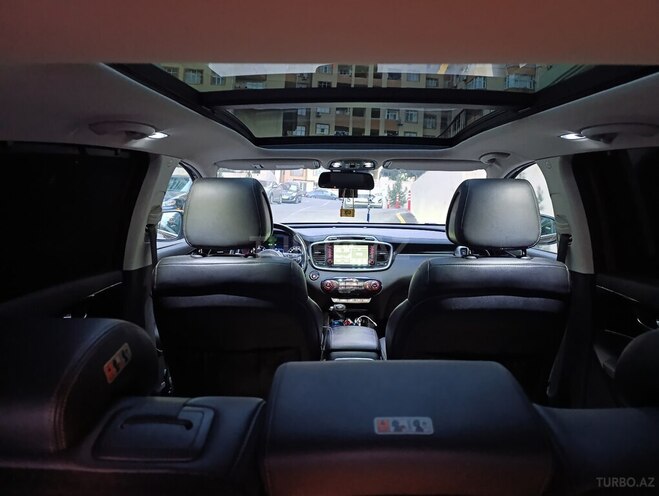 Kia Sorento-15