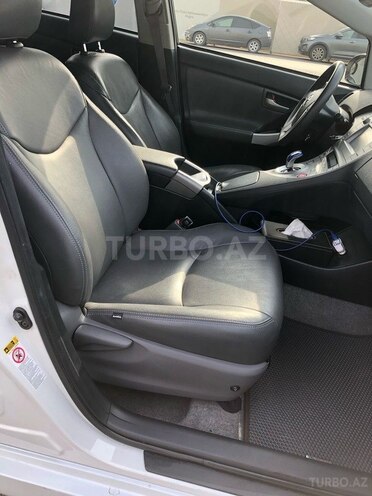 Toyota Prius 2015, 141,359 km - 1.8 л - Bakı