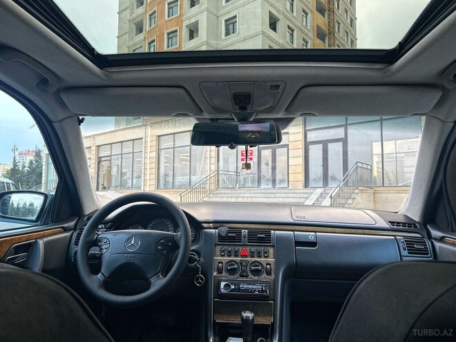 Mercedes E 280 4MATIC 2000, 320,000 km - 2.8 l - Bakı