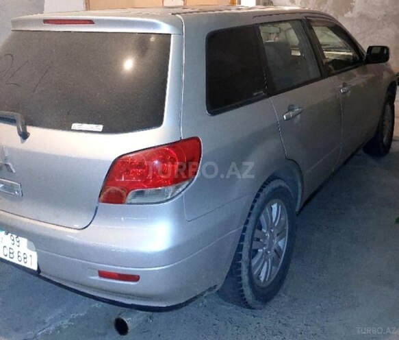 Mitsubishi Airtrek 2001, 300,000 km - 2.0 л - Ucar