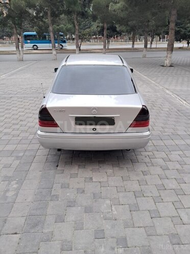 Mercedes C 200 1995, 255,000 km - 2.0 л - Sumqayıt