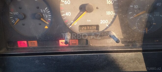 Mercedes Sprinter 212 2000, 267,000 km - 2.5 l - Şirvan