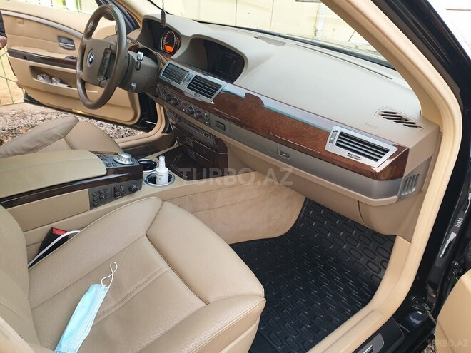 BMW 745-9