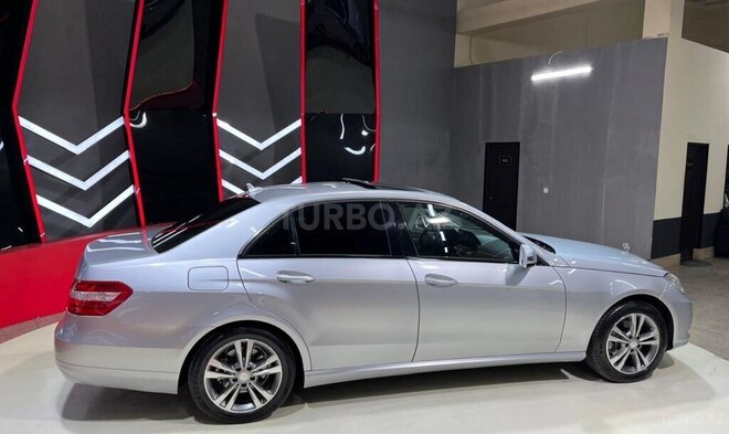 Mercedes E 220 d-7
