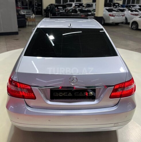 Mercedes E 220 d-11