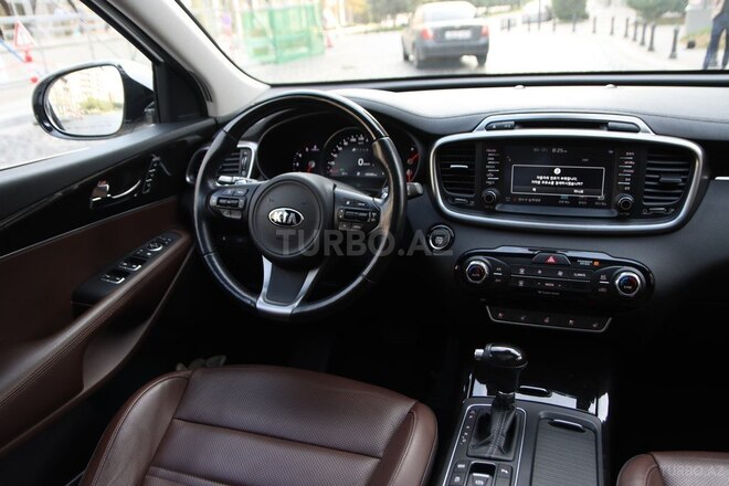 Kia Sorento-8